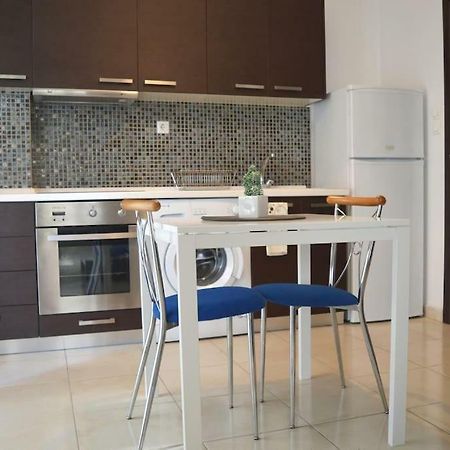 Cosy Studios 1 Close To The City Center Tesalonika Bagian luar foto