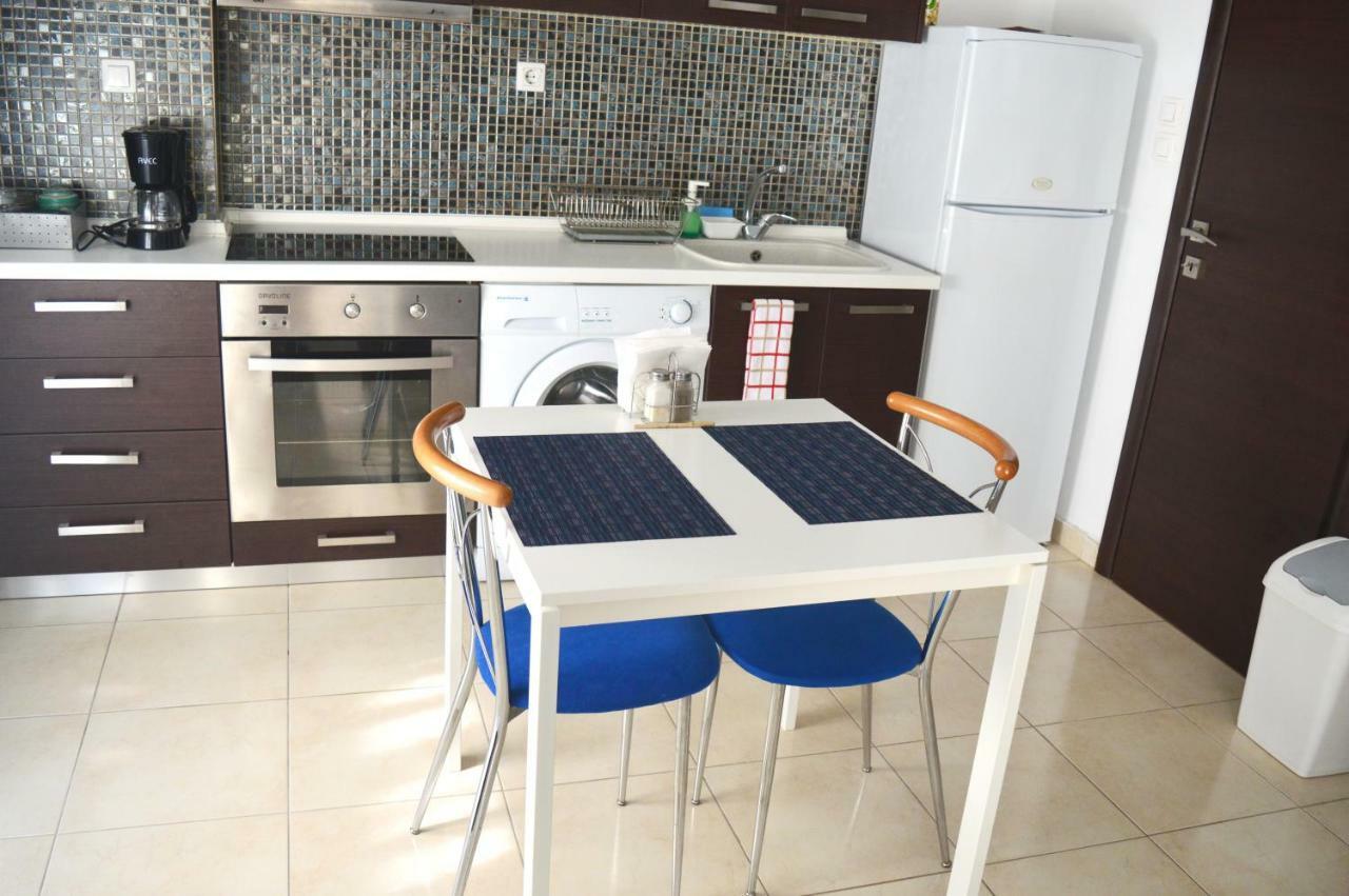 Cosy Studios 1 Close To The City Center Tesalonika Bagian luar foto